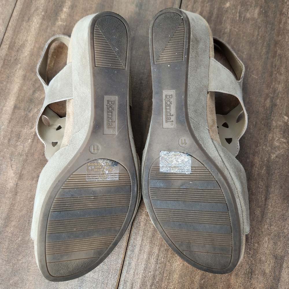 Bjorndal Suede Leather Wedge Sandals Size 11 - Picture 8 of 9